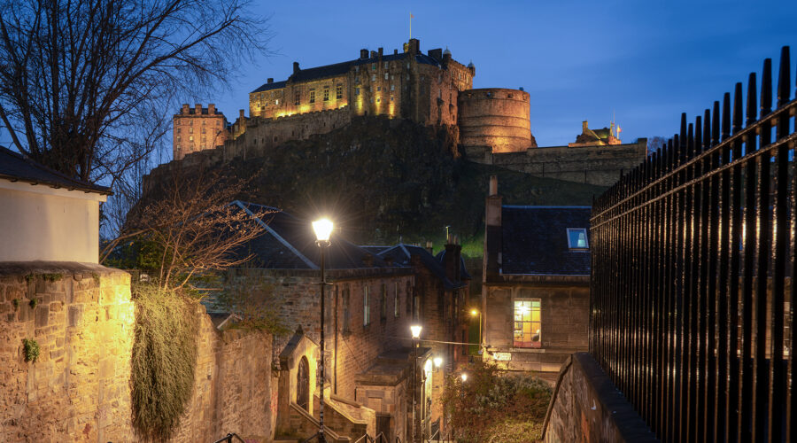 Private Edinburgh to Inverness transfer Mercedes-Benz V-Class