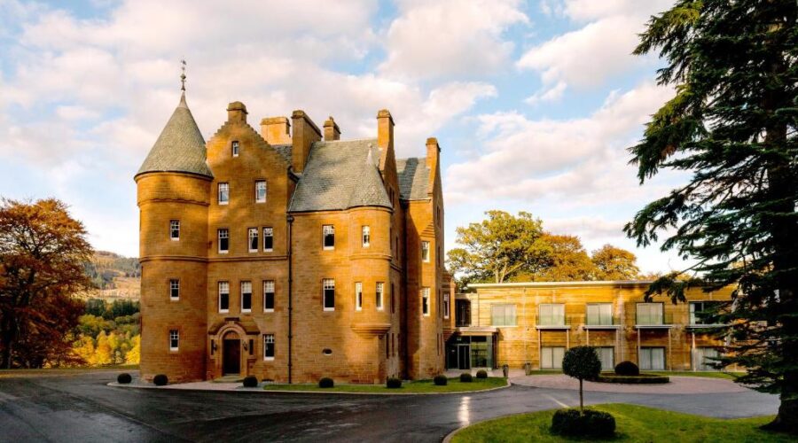 Private Inverness to Pitlochry transfer Mercedes-Benz V-Class